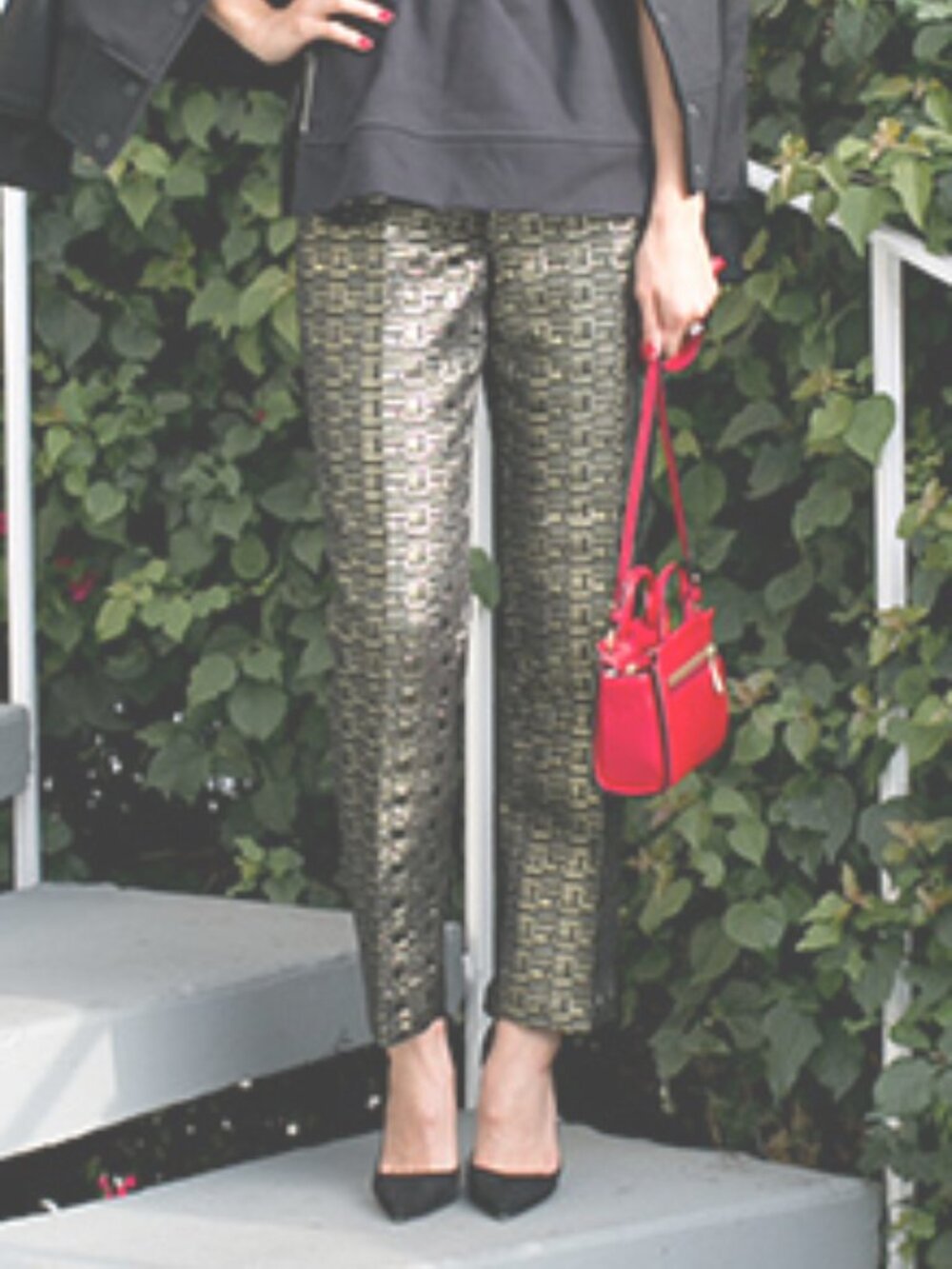 Kate Spade Saturday Gold & Black Metalic Patterned Crop Pant Size - Size…
